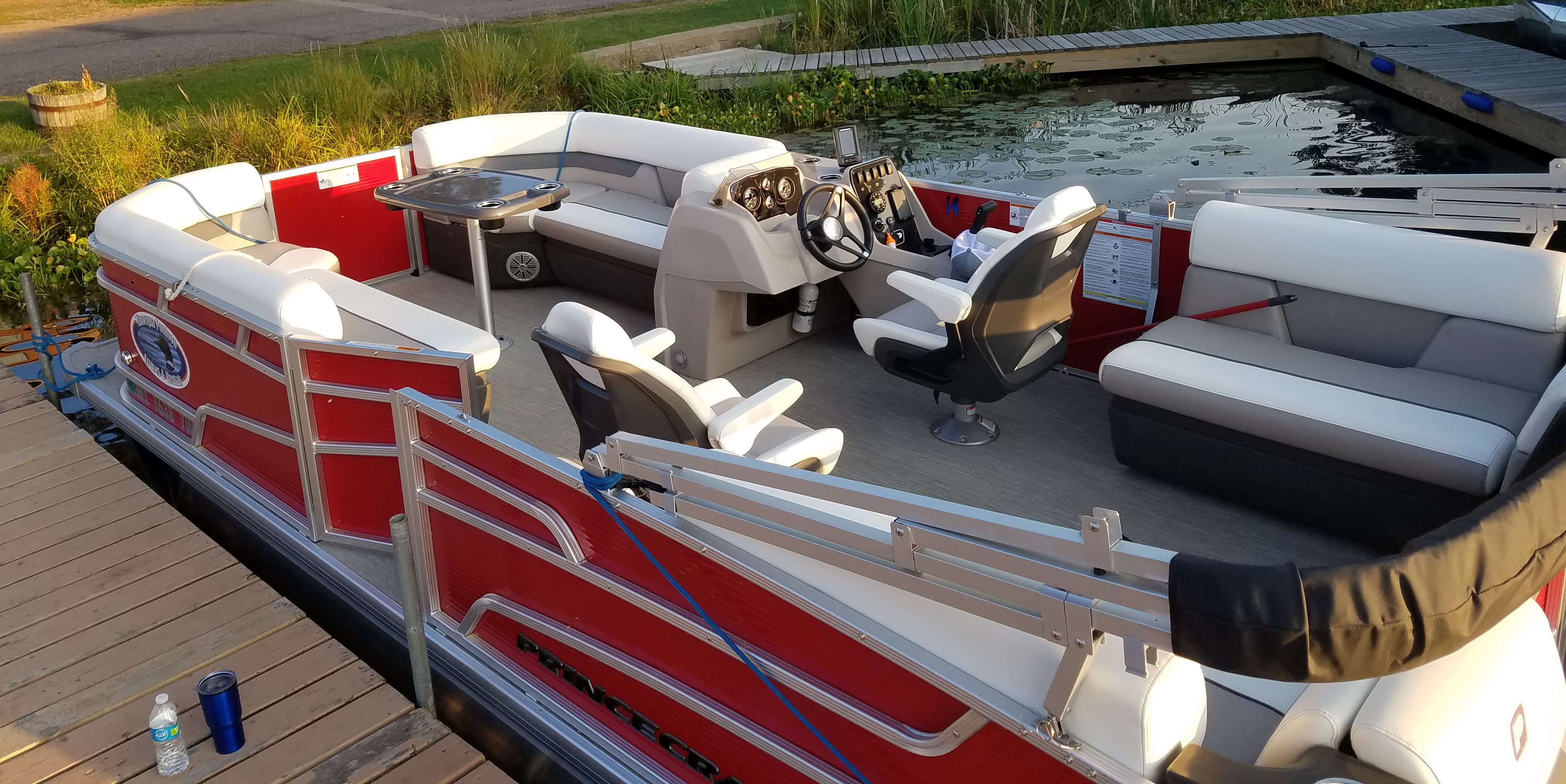 Pontoon ad 2025 2