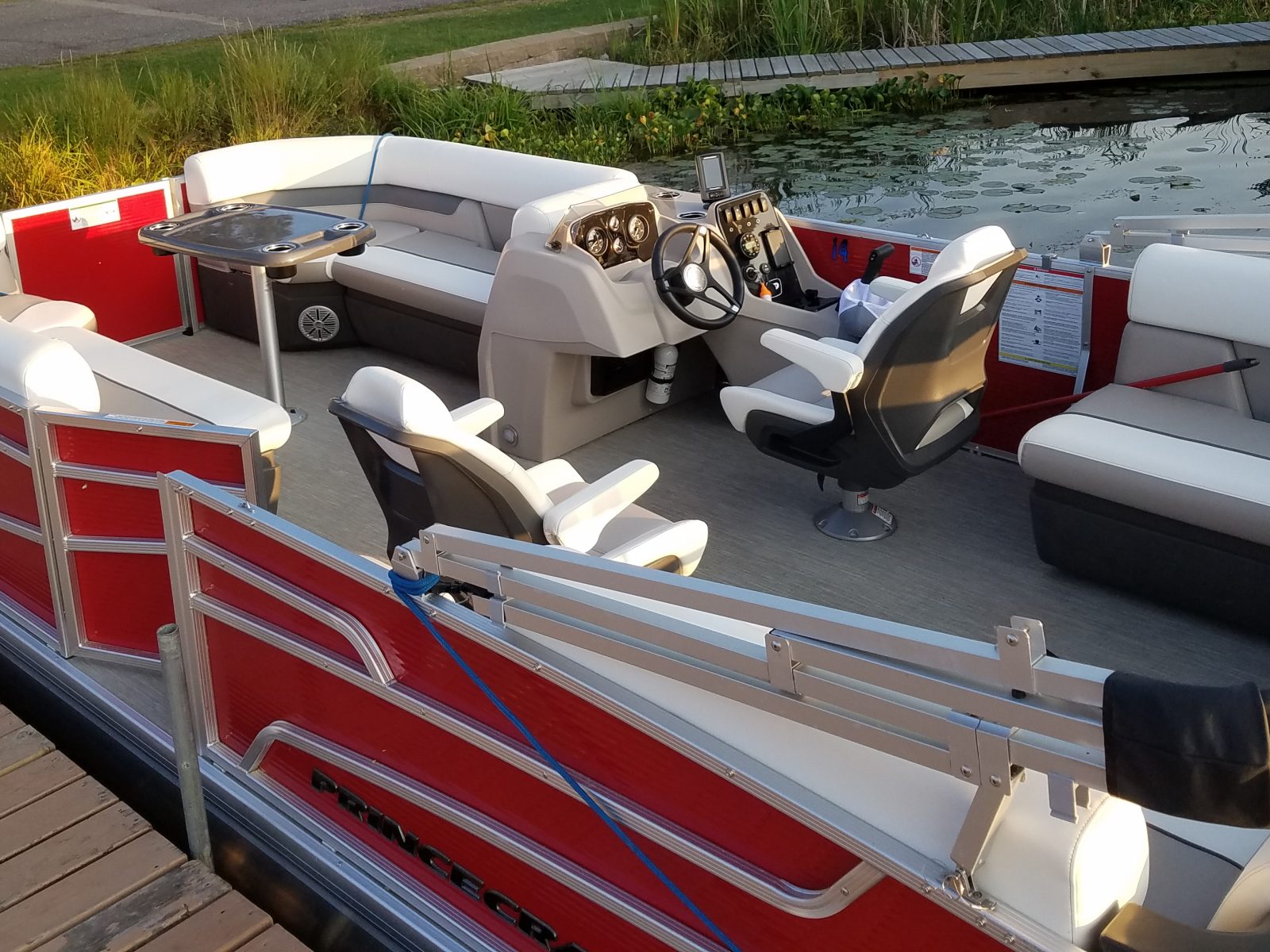 Pontoon ad 2025 2